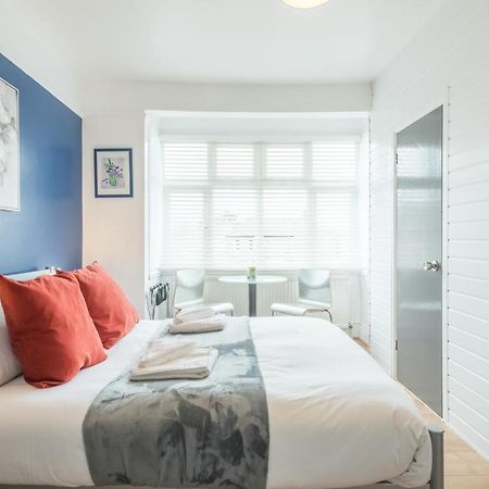 Private Room 4 With Kitchenette By Cb Stays No Minimum Stays Cambridge  Bagian luar foto