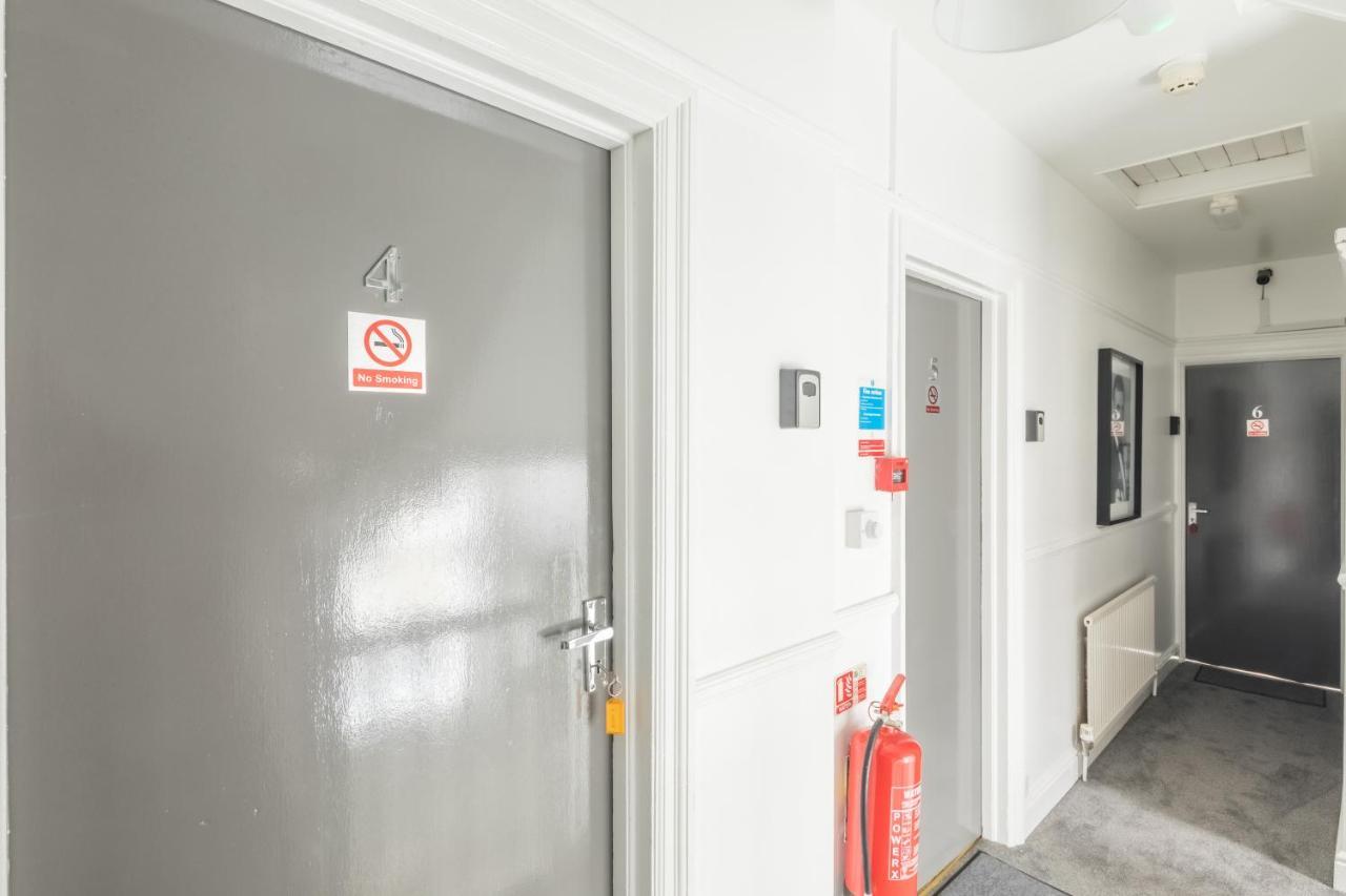 Private Room 4 With Kitchenette By Cb Stays No Minimum Stays Cambridge  Bagian luar foto