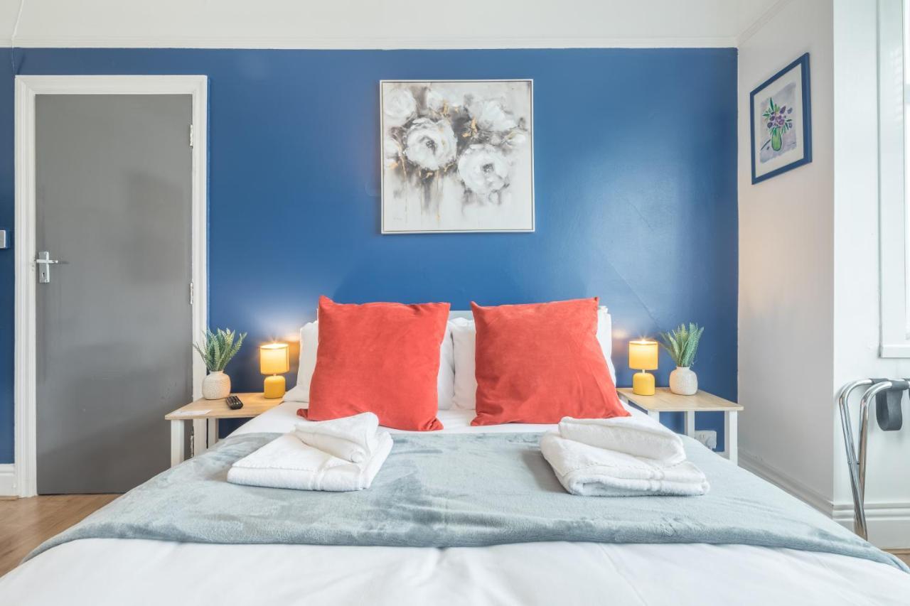 Private Room 4 With Kitchenette By Cb Stays No Minimum Stays Cambridge  Bagian luar foto