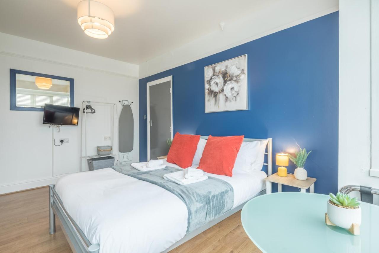 Private Room 4 With Kitchenette By Cb Stays No Minimum Stays Cambridge  Bagian luar foto